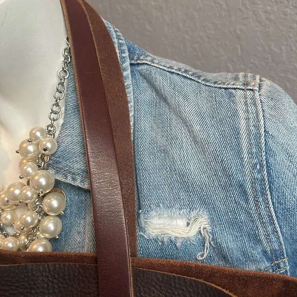 KMM&Co large brown Kodiak leather tote - Picture 5 of 17